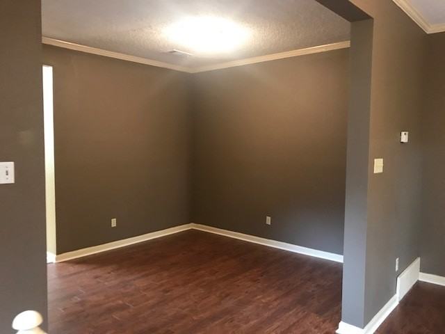 725 Walnut Woods Cove North - Photo 7 of 13