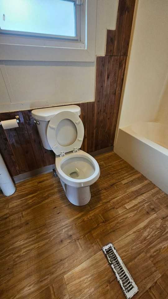 1209 Maple St - Photo 4 of 9