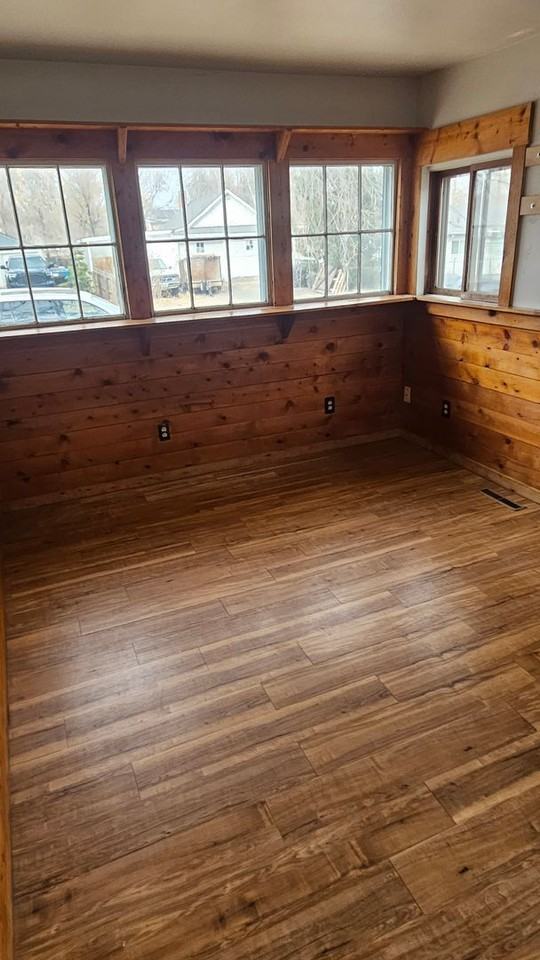 1209 Maple St - Photo 6 of 9