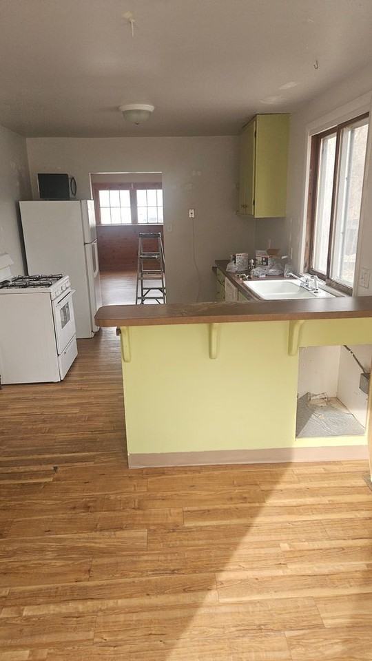 1209 Maple St - Photo 7 of 9