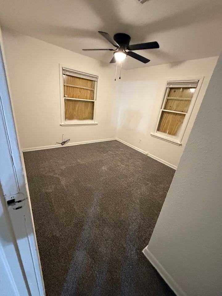 5217 South Youngs Boulevard - Photo 4 of 5