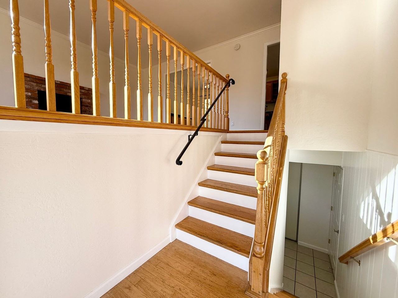 1227 Redwood Way - Photo 2 of 42