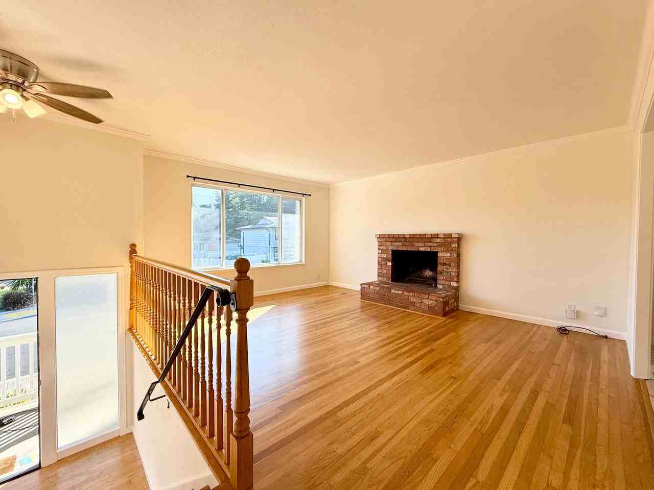 1227 Redwood Way - Photo 3 of 42