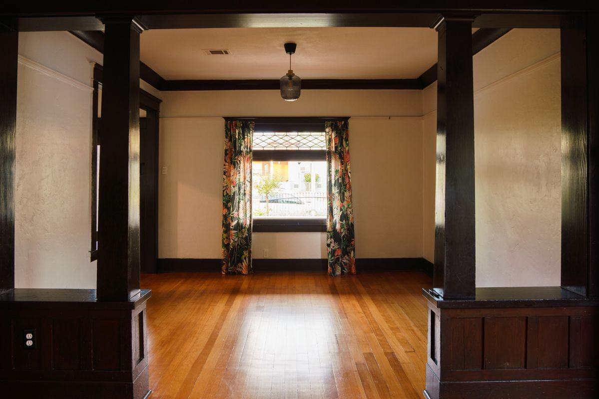 3210 Manitou Avenue - Photo 3 of 26