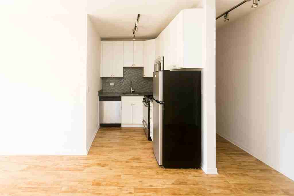 2834 W Palmer St #101 - Photo 7 of 14