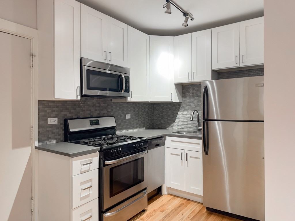 2420 N Kedzie Blvd #104 - Photo 2 of 21
