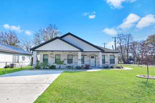 905 Avenue E - Photo 1 of 1