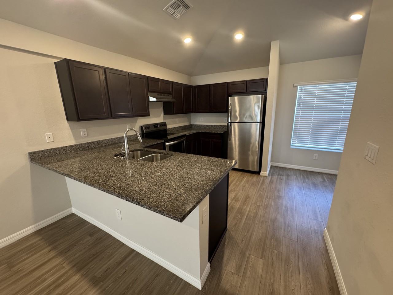 12206 Van Loon Ave - Photo 2 of 14