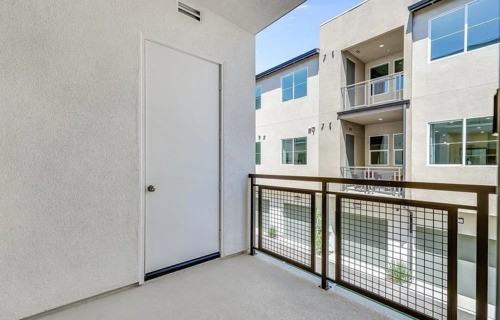 960 North Road #203 - Photo 5 of 10