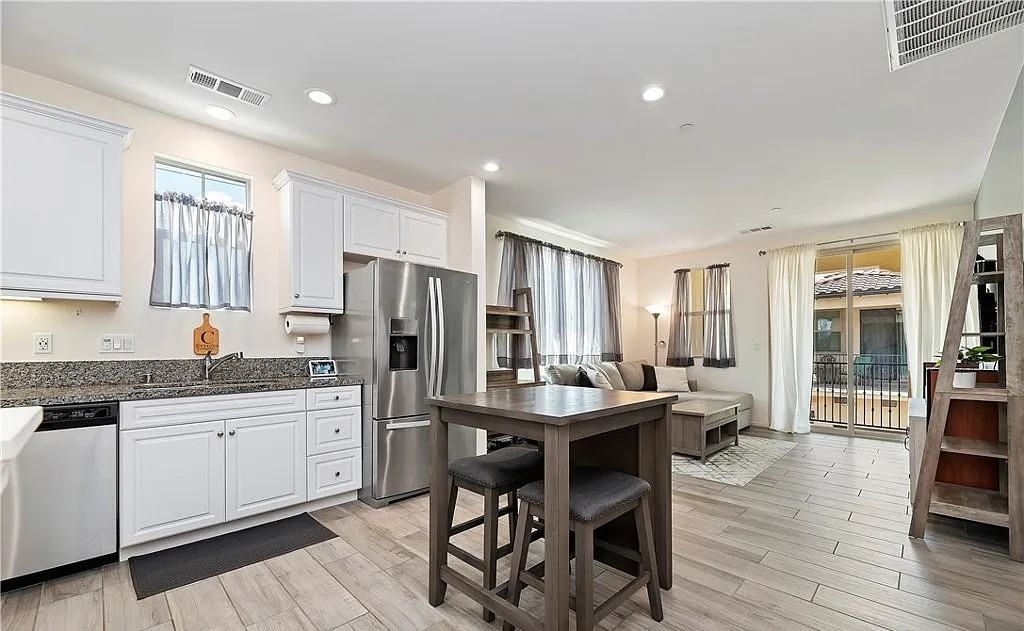 3277 E Wild Horse Privado #1