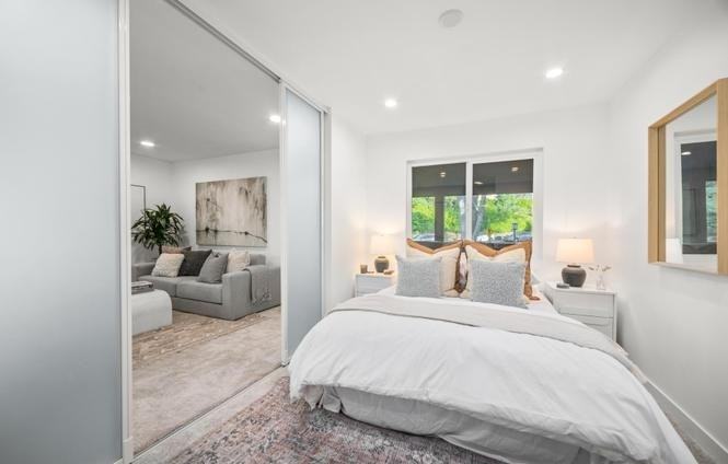 8581 Villa La Jolla Drive #P - Photo 4 of 15