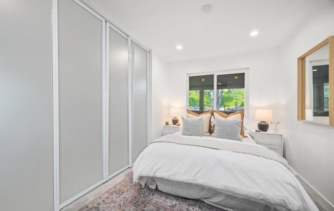 8581 Villa La Jolla Drive #P - Photo 5 of 15