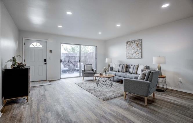 719 North Eucalyptus Avenue #5A - Photo 3 of 12