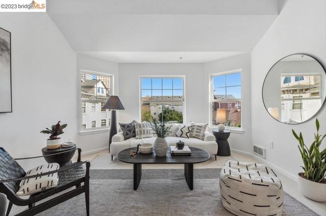 555 10th Street #424 - Photo 4 of 16