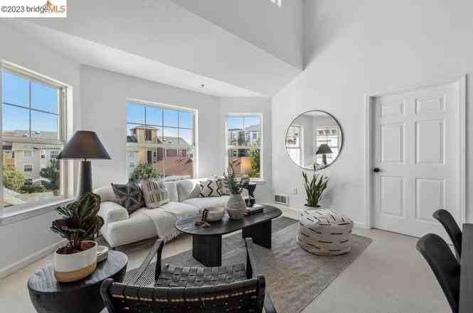 555 10th Street #424 - Photo 5 of 16