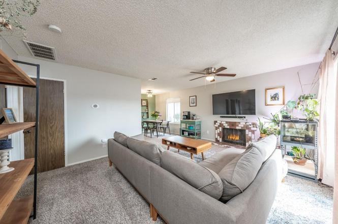 4504 North Valentine Avenue #133 - Photo 3 of 11