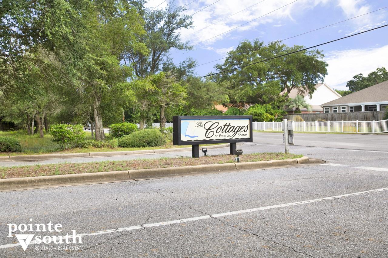 615 Batten Boulevard - Photo 3 of 31