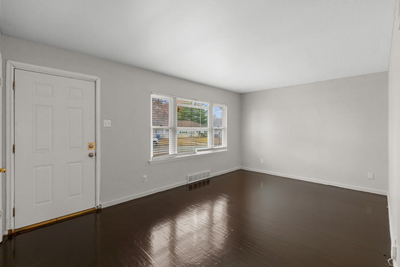 9125 Darnell Pl - Photo 3 of 23