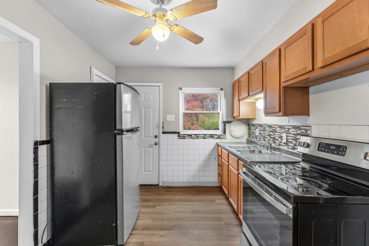 9125 Darnell Pl - Photo 6 of 23