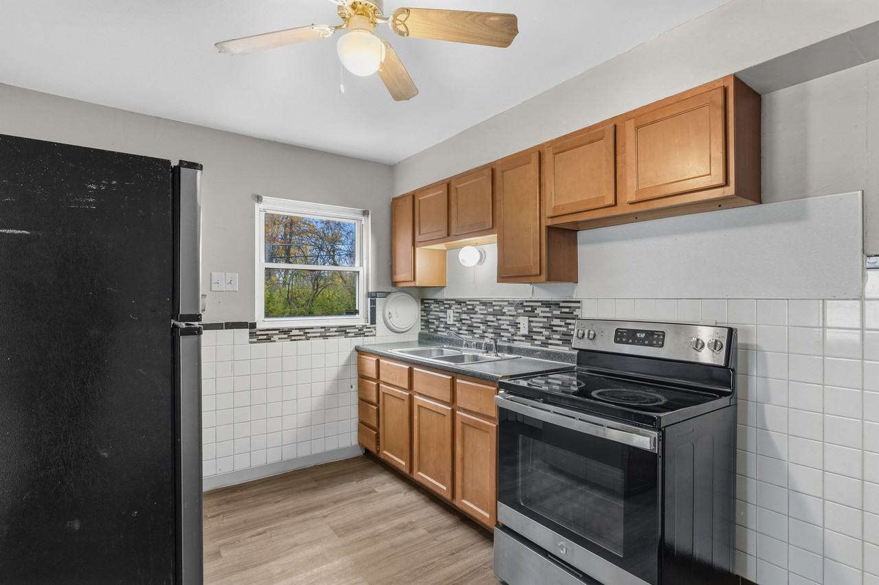 9125 Darnell Pl - Photo 7 of 23