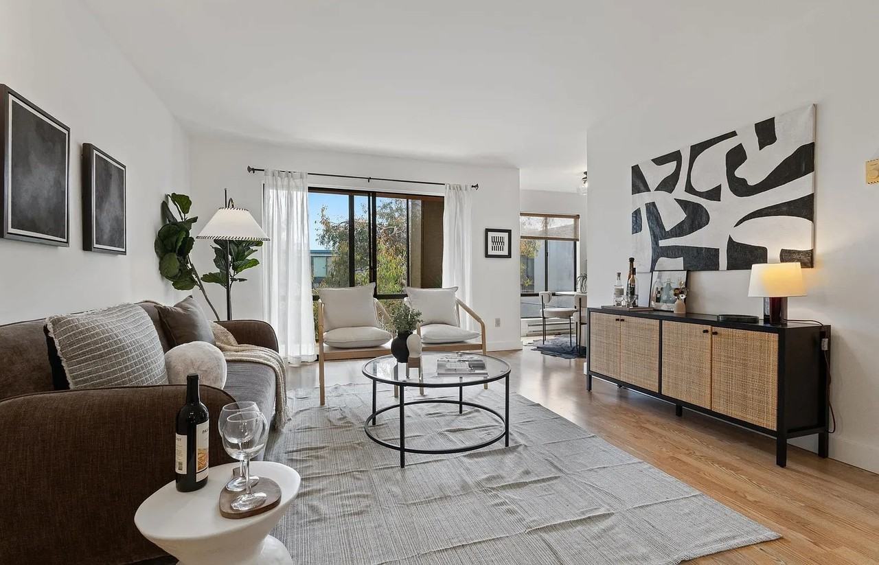 6 Admiral Dr - Photo 2 of 16