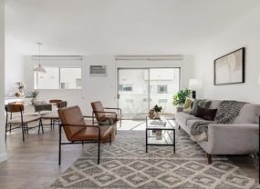 960 Larrabee St - Photo 1 of 1