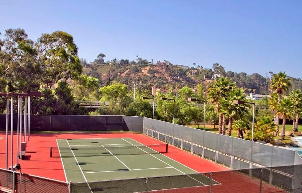 5645 Friars Rd - Photo 2 of 20