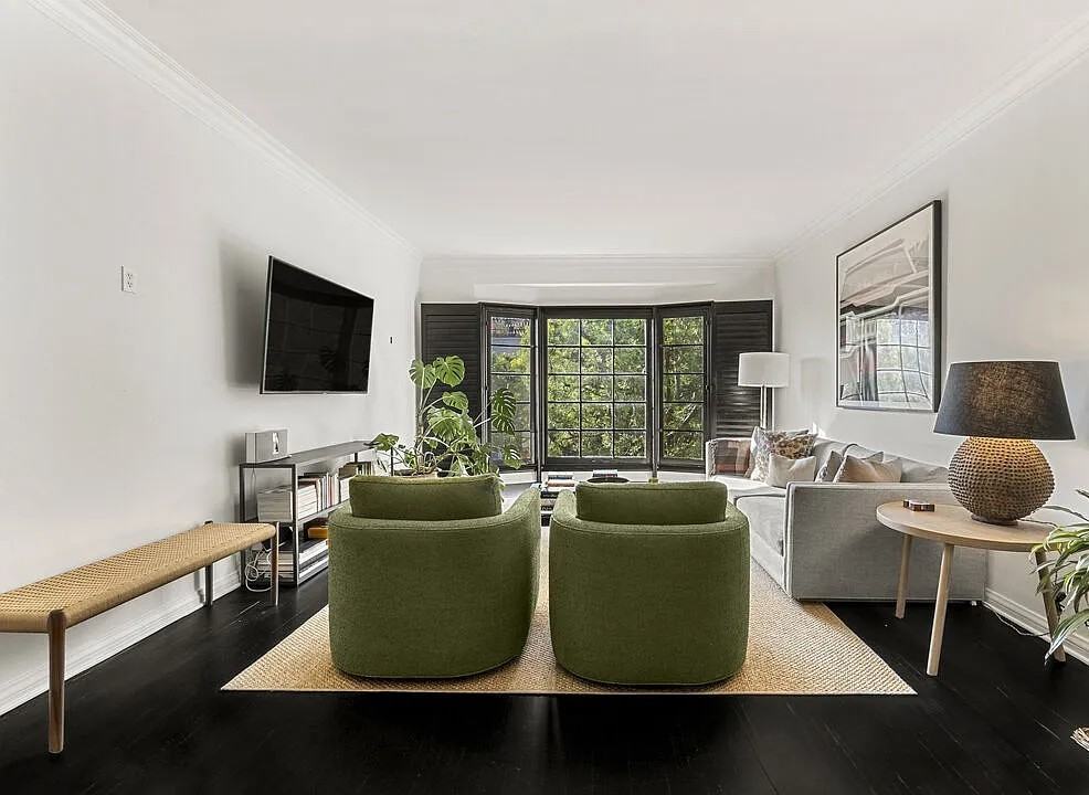 8724 Shoreham Dr - Photo 2 of 15