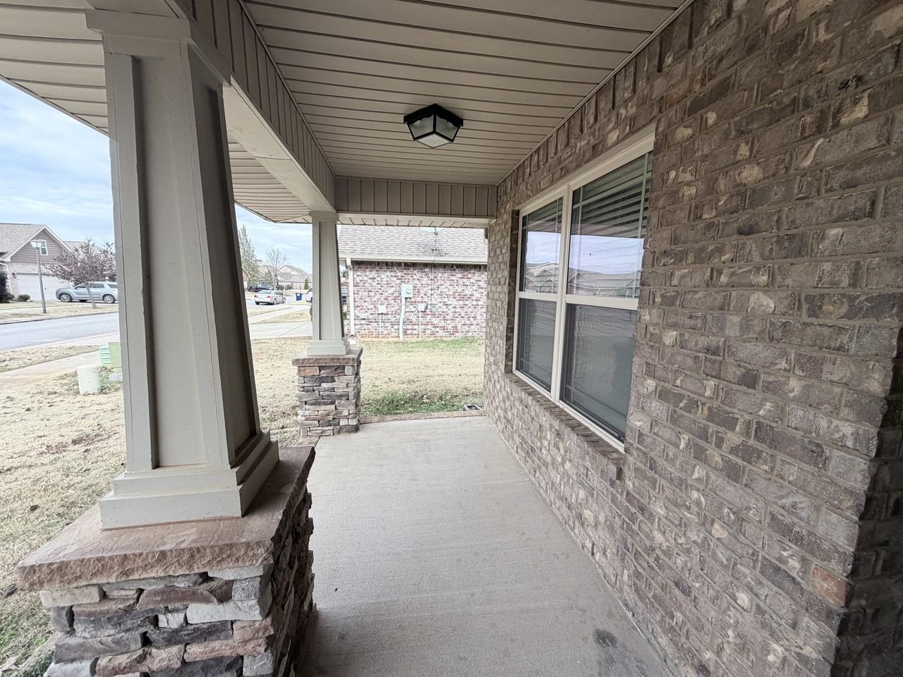 711 River Landing Boulevard - Photo 4 of 28