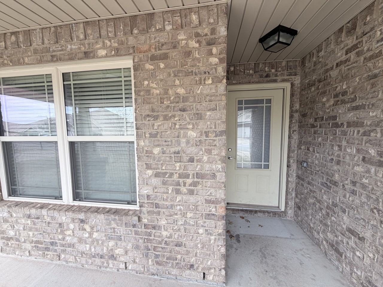 711 River Landing Boulevard - Photo 5 of 28