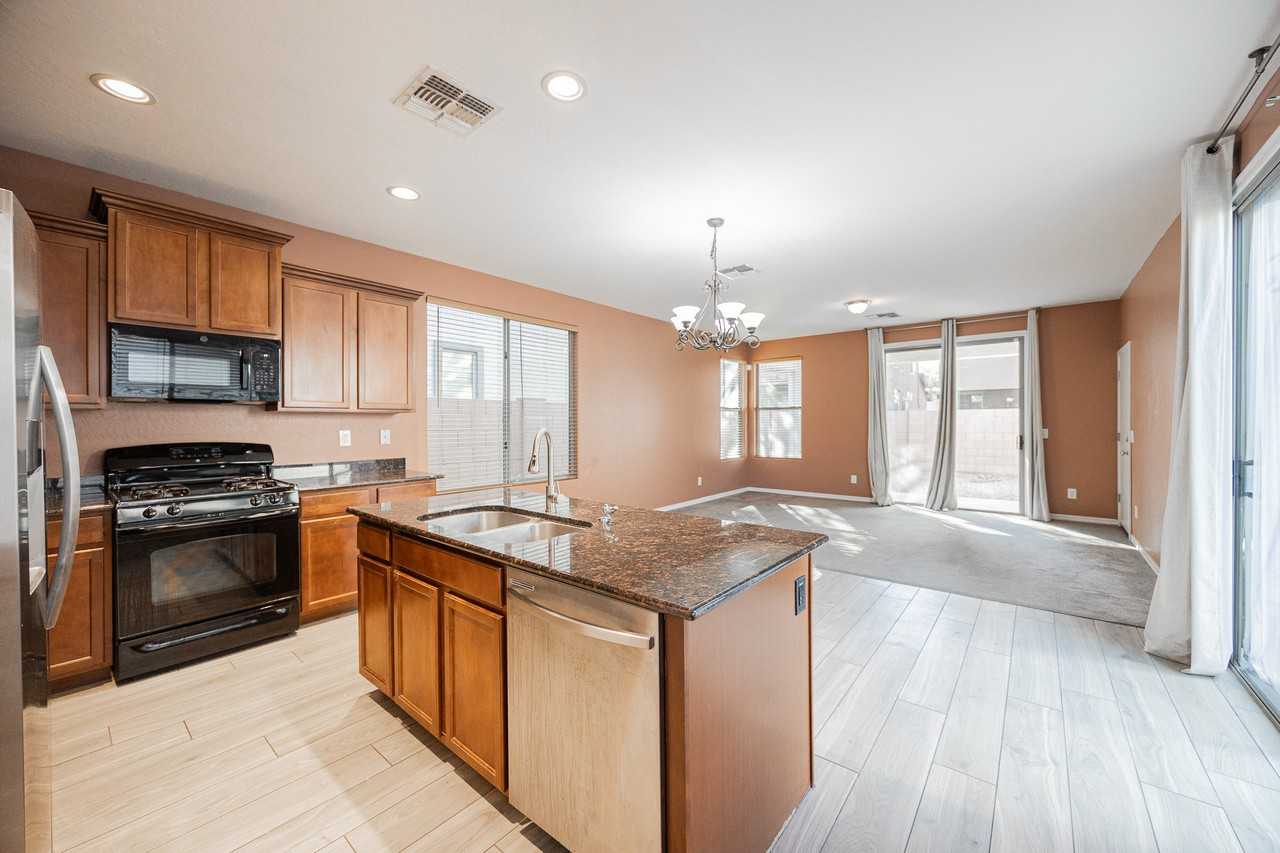 19157 E Kingbird Dr - Photo 4 of 30