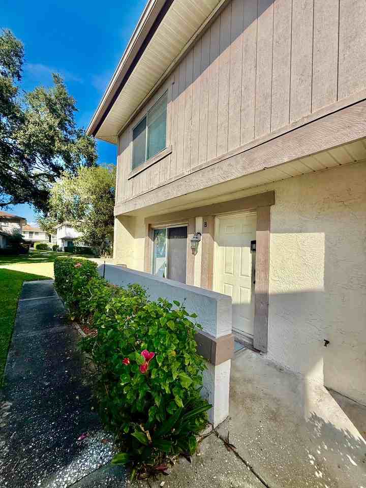 1843 Bough Ave #B - Photo 3 of 29