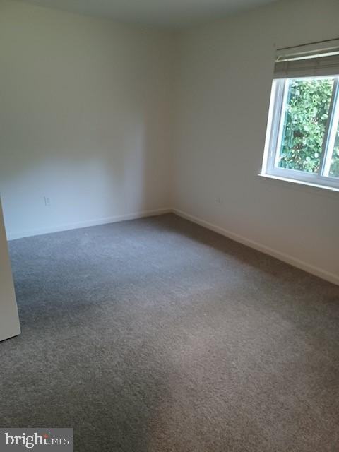 7204 Sunrise Ct - Photo 5 of 11