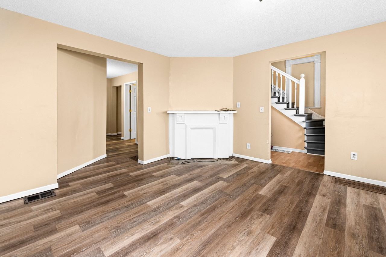 1117 E 2nd St - Photo 5 of 30