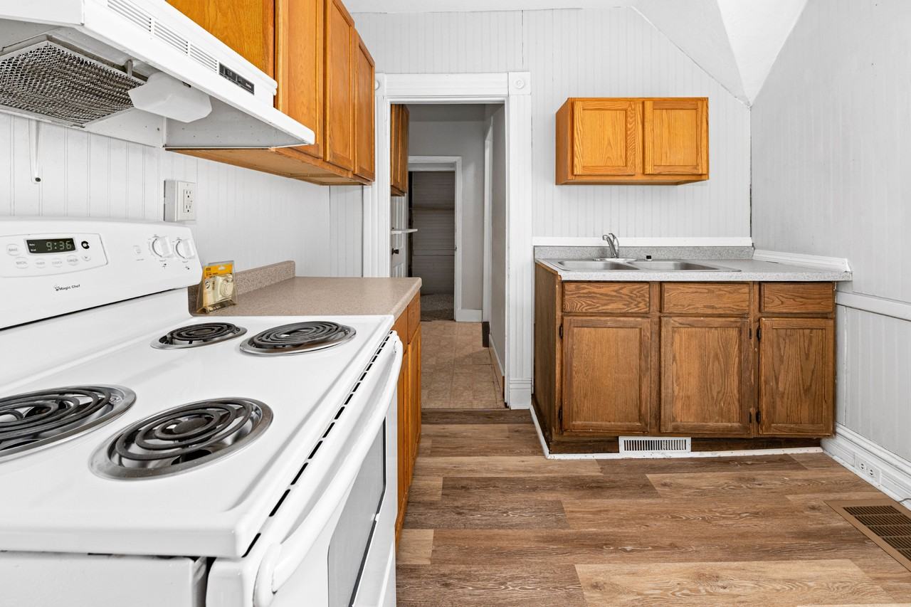 1521 Jefferson St #1 - Photo 6 of 28