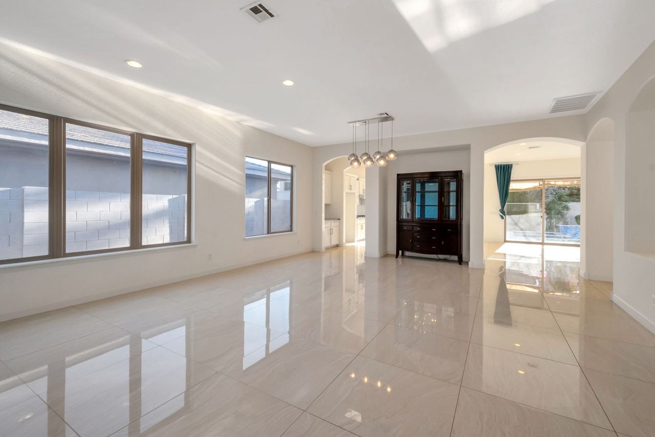 4093 E Woodside Way - Photo 3 of 18