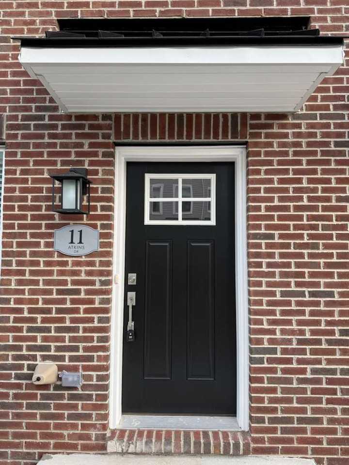 11 Atkins Dr #11 - Photo 2 of 32