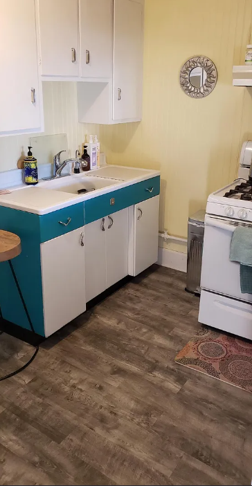 49 Main St #C - Photo 3 of 10