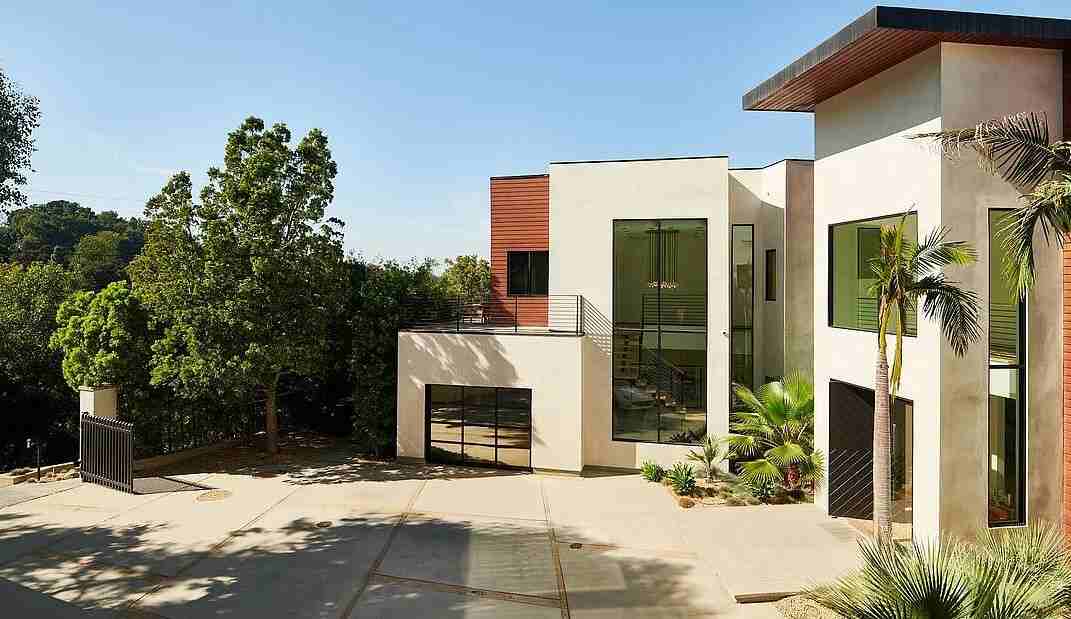 13331 Mulholland Dr #NA - Photo 2 of 48