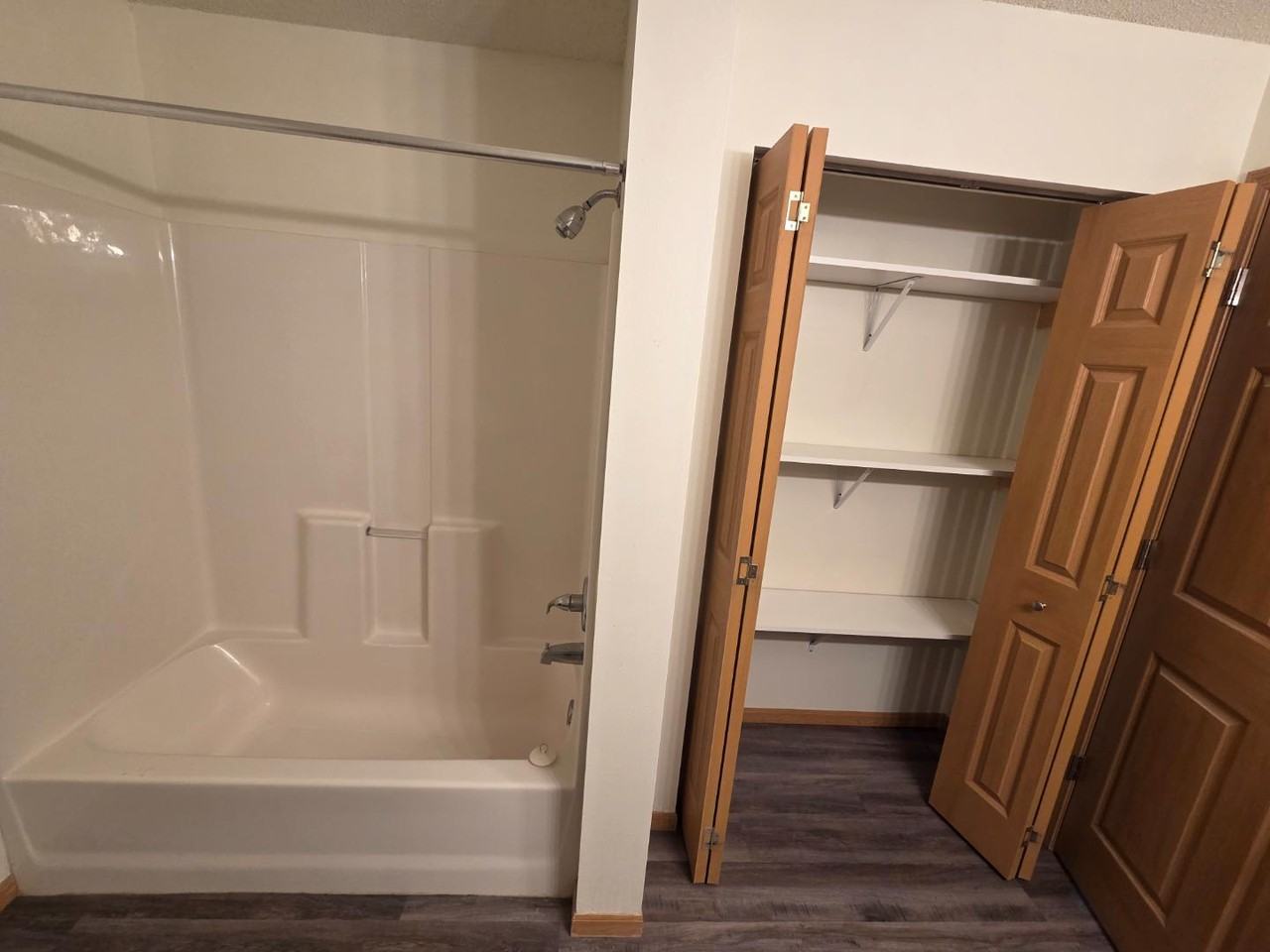 Northwoods Apartment - Photo 5 of 25