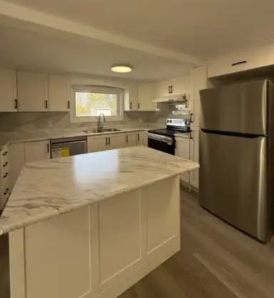 418 Lambton St - Photo 2 of 25