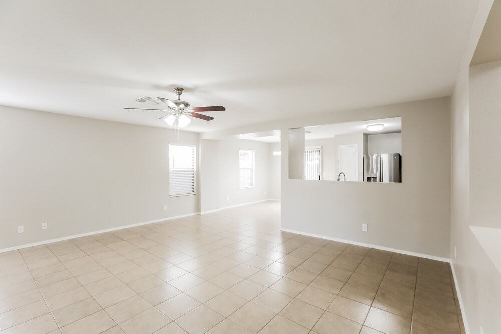 15589 W Port Au Prince Ln - Photo 5 of 16