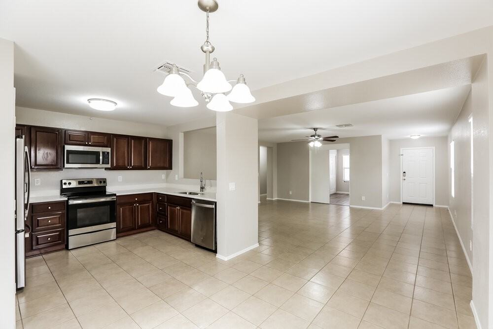 15589 W Port Au Prince Ln - Photo 7 of 16