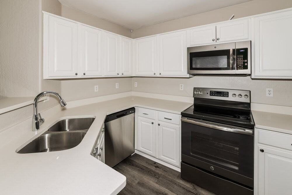 16634 N 153rd Dr - Photo 6 of 16