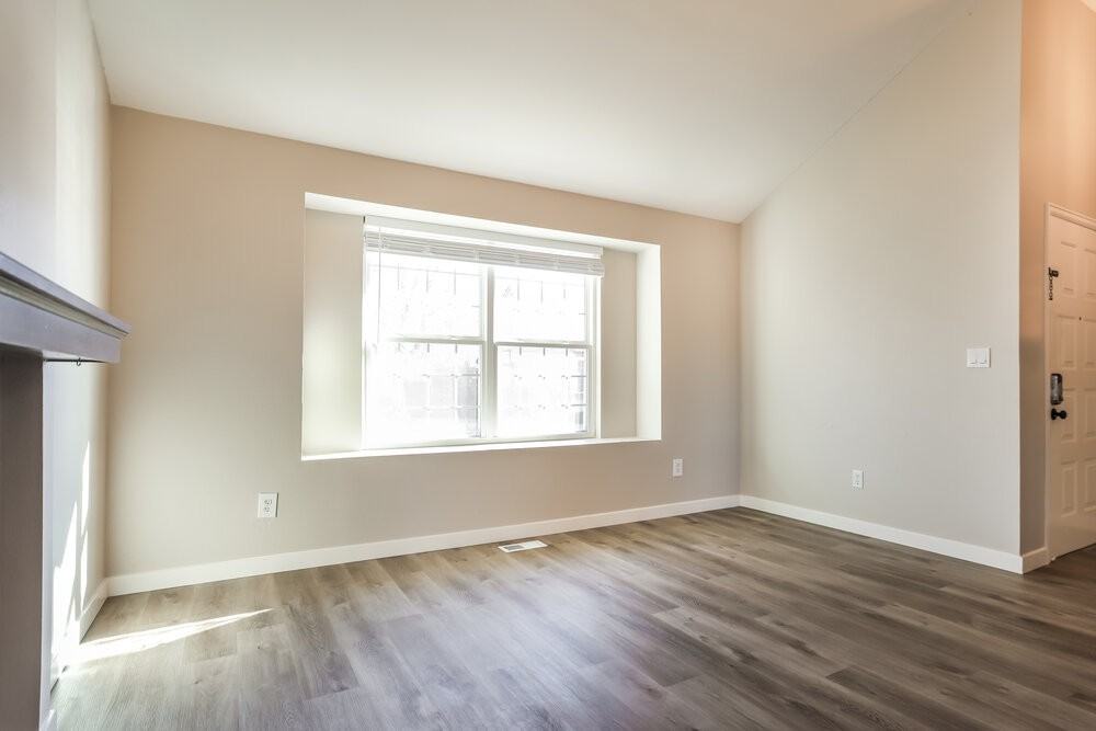 981 Conifer Ct - Photo 6 of 18