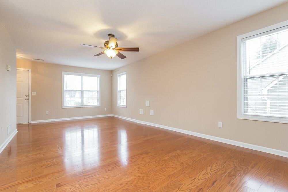 775 Riverside Walk Xing - Photo 3 of 15