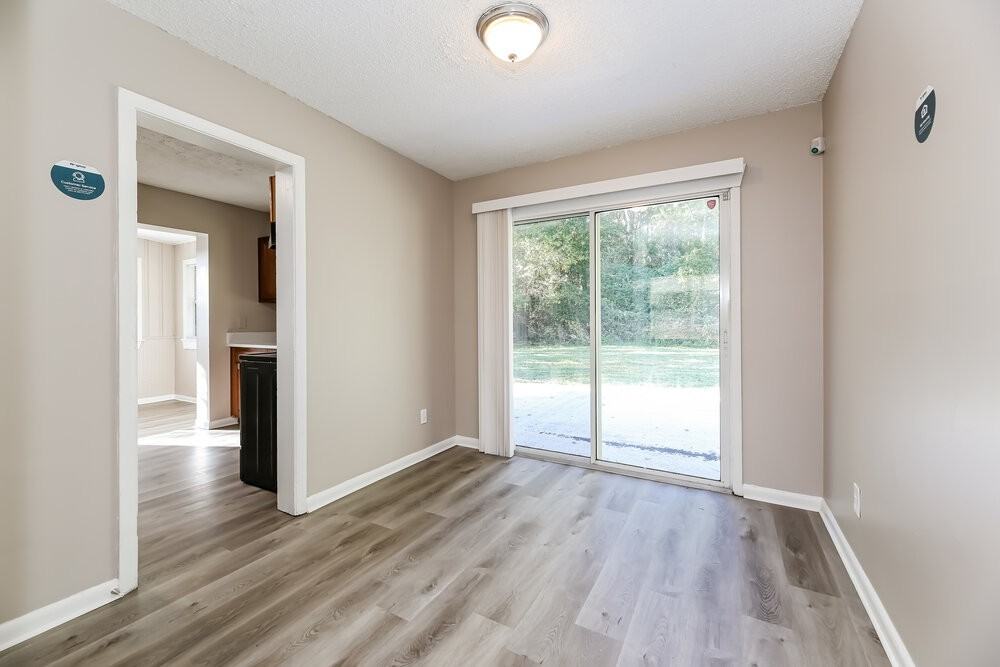 1104 Le Brun Dr - Photo 6 of 16