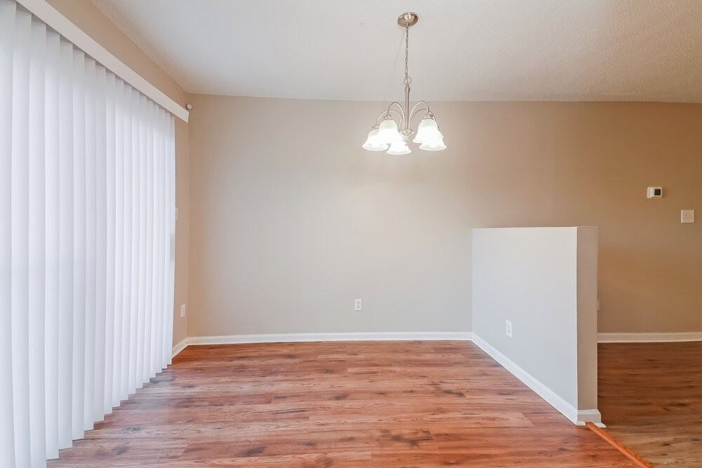 5513 Lake Garden Ct - Photo 5 of 16