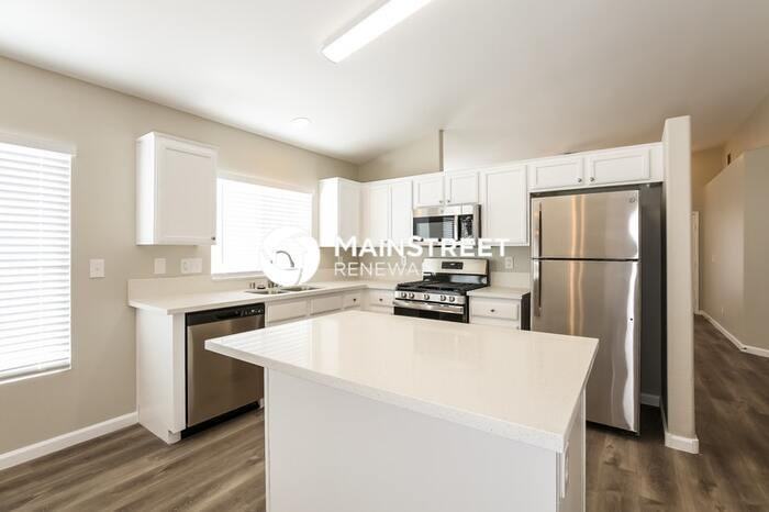 6042 Chris Craft Street - Photo 5 of 16