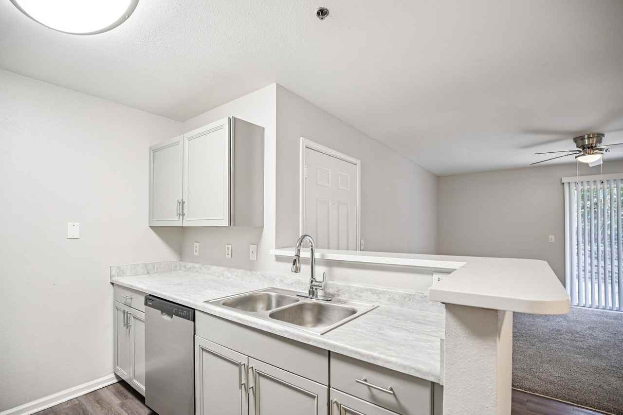 18Thirty Apartments - Photo 4 of 21